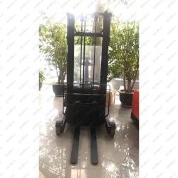 Самоходный штабелер с выдвижной мачтой CHL CQDM15-810 1,5т 4,5м Li-ion: 24/202 В/Ач