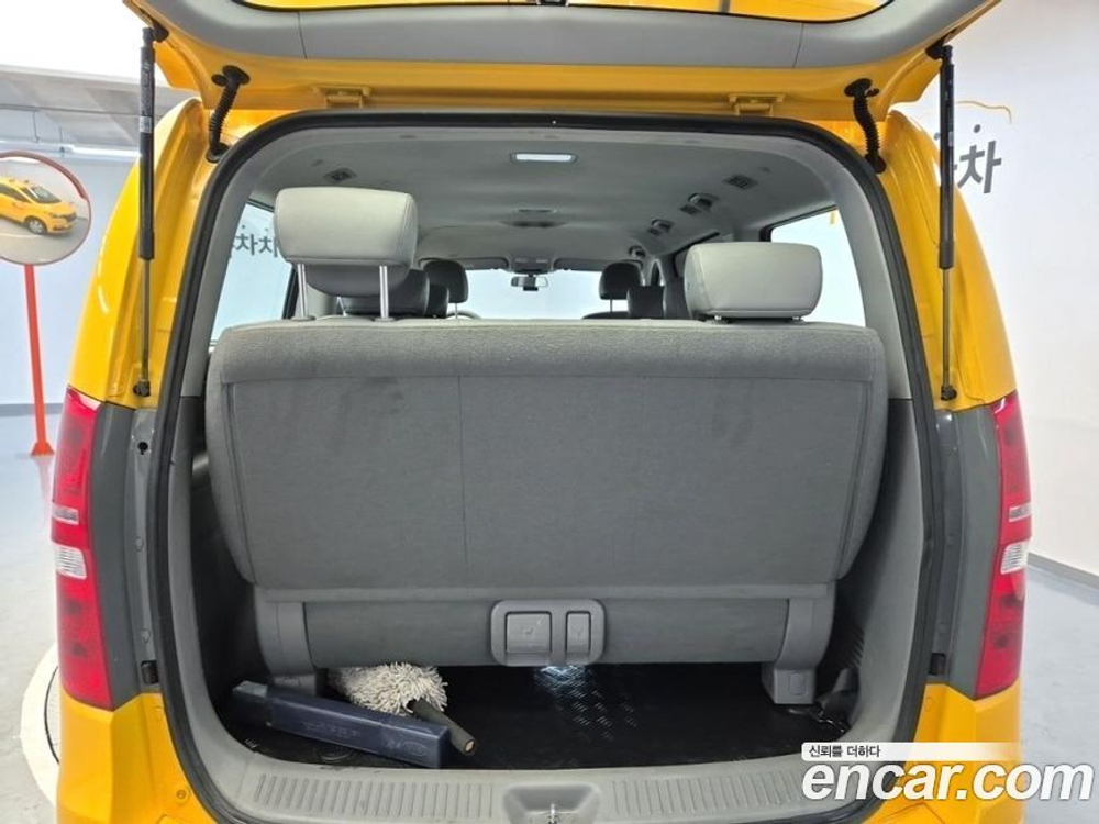 Hyundai The New Grand Starex 4WD 어린이보호차 (12.2019)