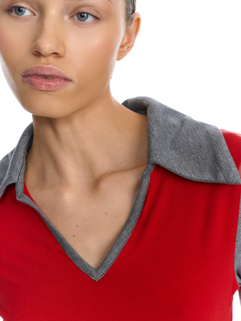 Поло красное с контрастными рукавами