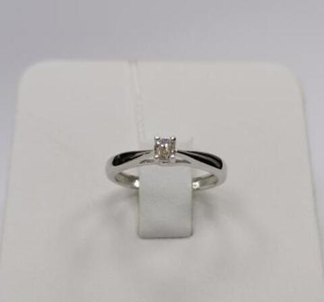 Кольцо из золота с бриллиантами