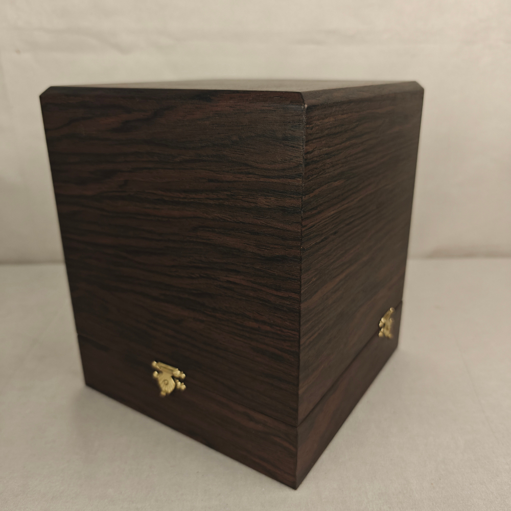 Сувенирный конь с подковой "На удачу" (Златоуст) с малахитом