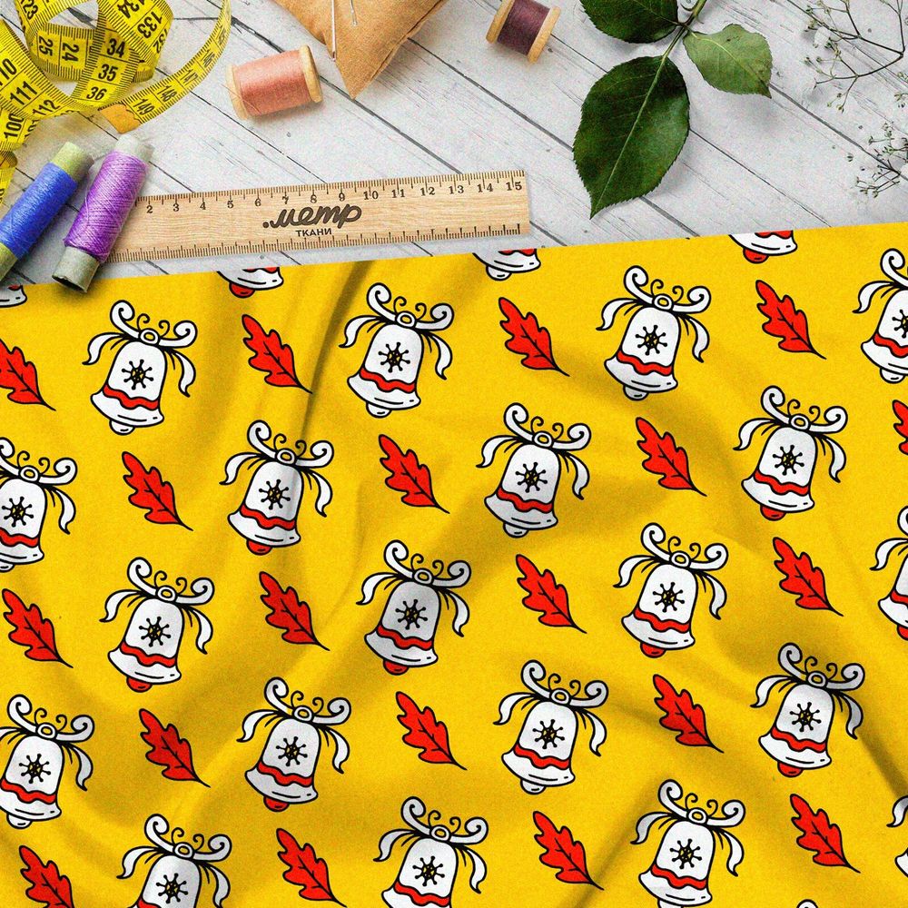 Ткань бифлекс белые колокольчики и опадающие листья дуба