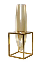 Ваза на золотом подстолье высокая