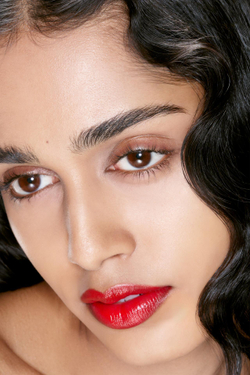 ZARA Бальзам для губ с блестками, красный