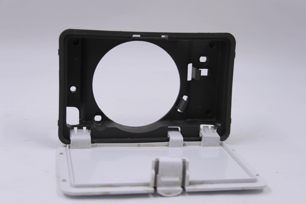 Лючок (крышка) сливного фильтра стиральной машины Hi WM610W