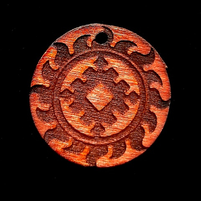 Славянский деревянный оберег "Репейник удачи". Материал береза. Цвет Красное дерево. Длина шнура 50 см. Диаметр 3 см