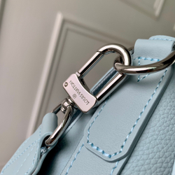 Louis Vuitton Takeoff Messenger