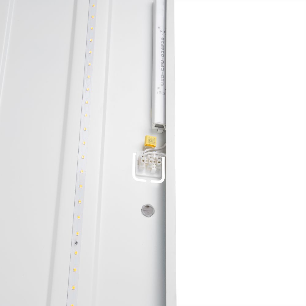 ULP-60120 72W-4000К IP40 UNIVERSAL WHITE Светильник светодиодный потолочный универсальный. Белый свет 4000K. 10300Лм. Корпус белый. В комплекте с и-п. ТМ Uniel.