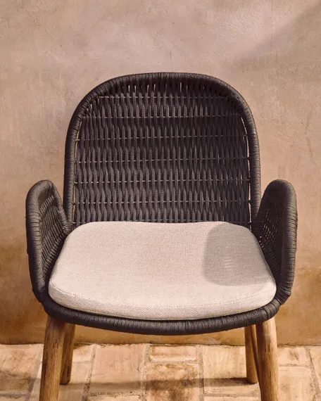 Уличный стул Alipa из массива акации и темно-серой веревки