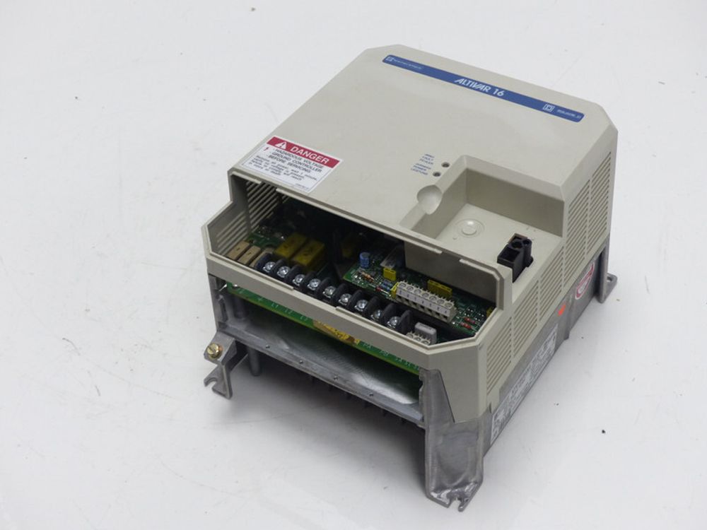 Schneider Electric ATV16U54N4