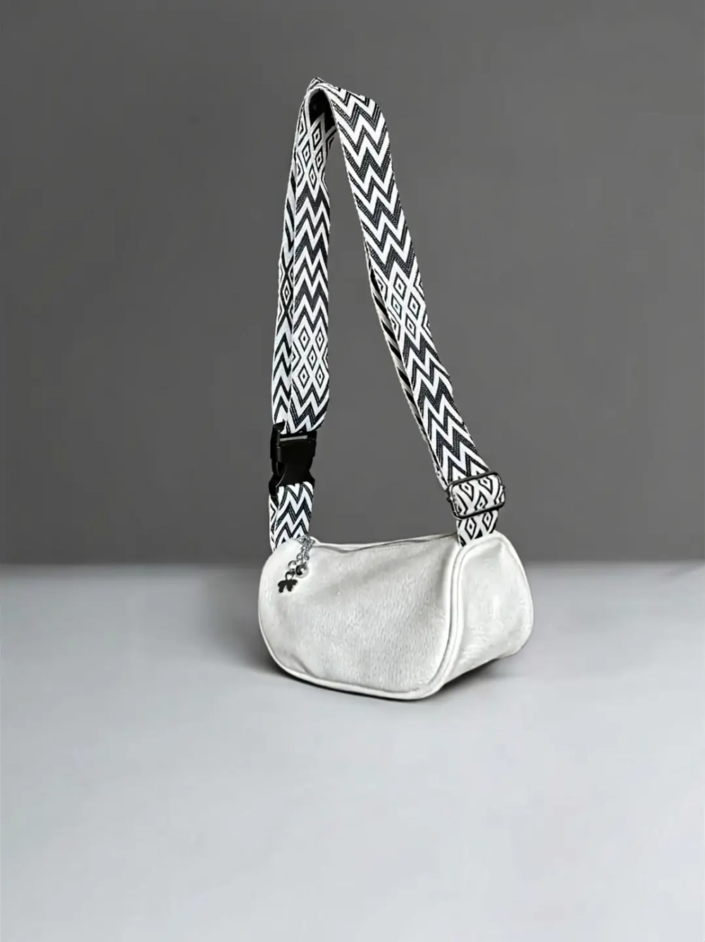 Сумка женская кросс-боди экокожа белая QOZA