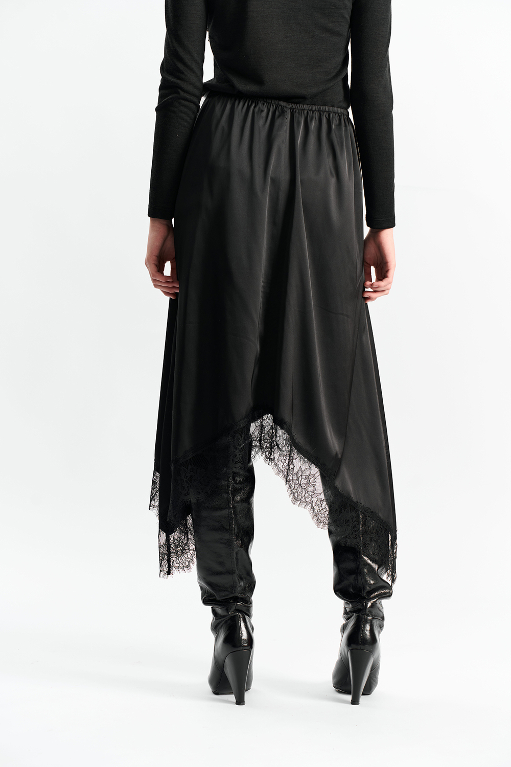 Юбка фигурная с кружевом 1268 черный