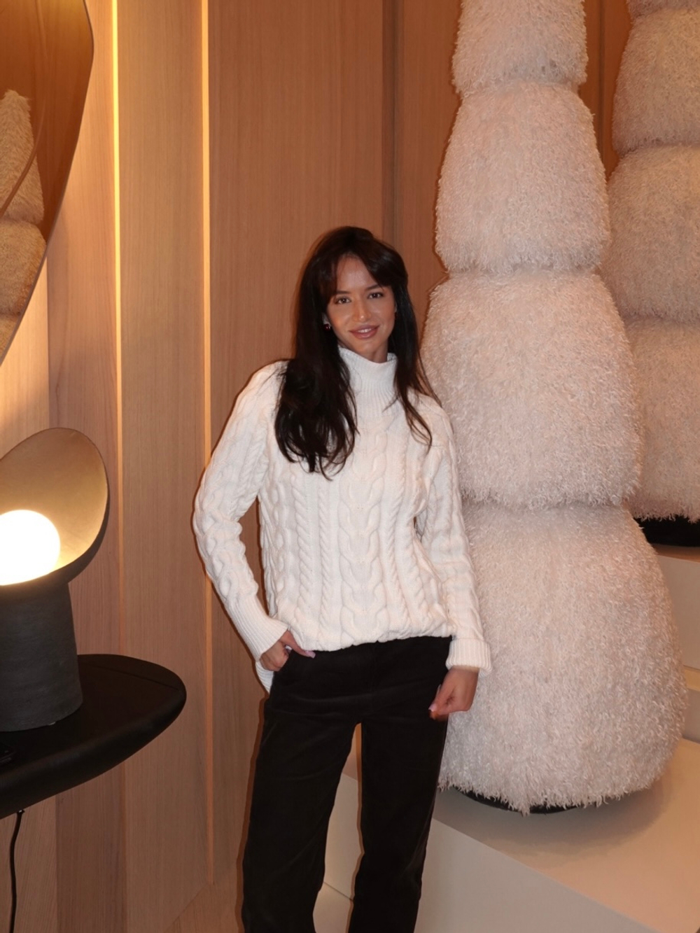 Свитер с косами