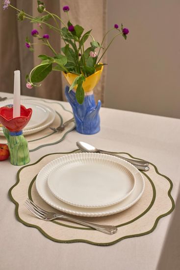 Салфетка под приборы anemone из коллекции trendy ruffles, D40 см, оливковый