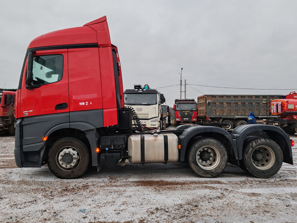 Mercedes-Benz Actros 6x4 Седельный тягач 2648 LS (Дизельный, 12,8 л, 476 л.с., АТ)