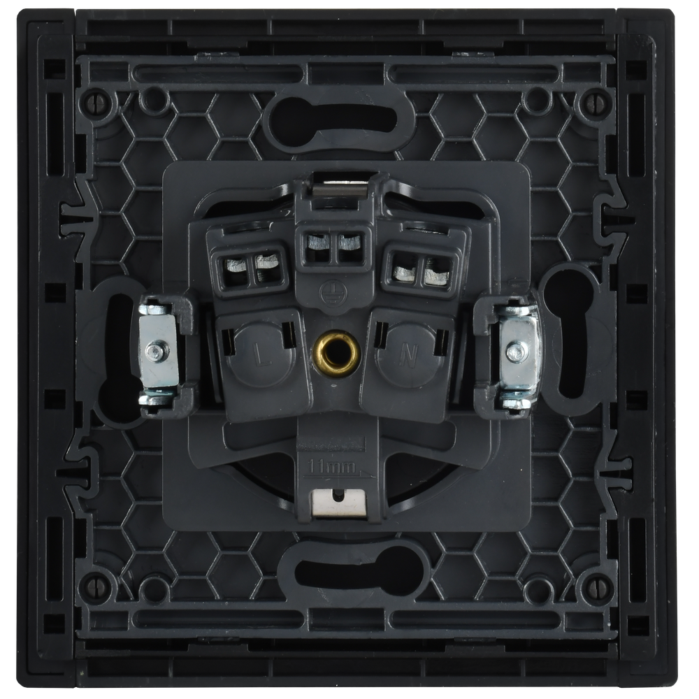 FORTE&PIANO Розетка 1-местная с заземлением без защитных шторок винтовое крепление 16А FP116M металл черный IEK