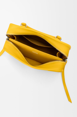 Loewe Маленькая сумка Amazona 180 из мягкой телячьей кожи, желтый