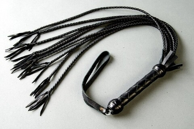 Плеть 9-хвостка из натуральной кожи (Цвет: черный)