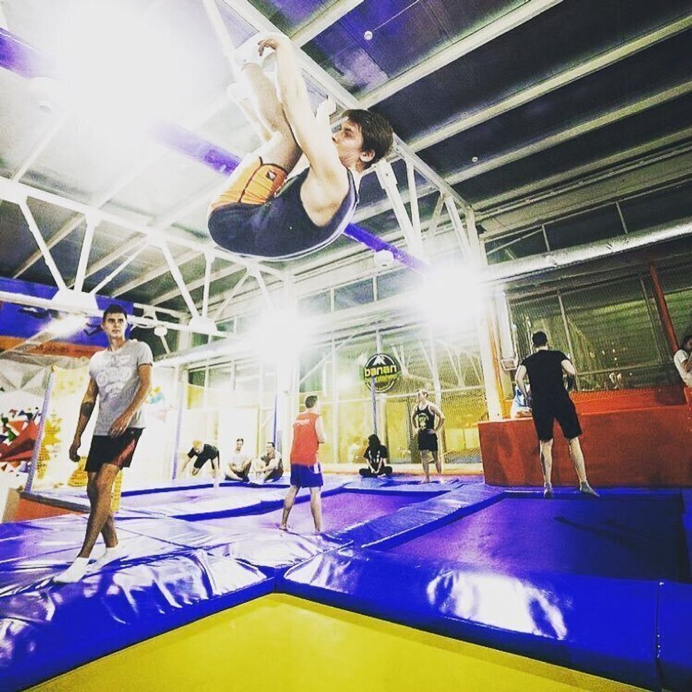 Батутный парк (г. Санкт-Петербург) - оборудование от производителя "ЗВЕЗДА"