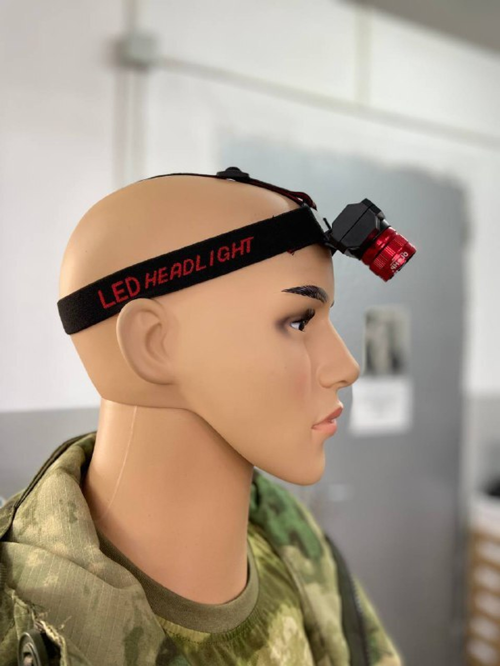 Фонарь налобный / тройной свет