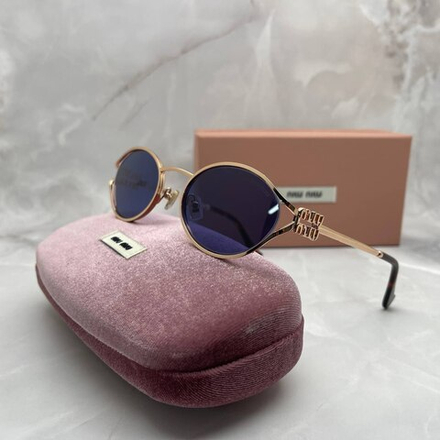 Солнцезащитные очки MIU MIU
