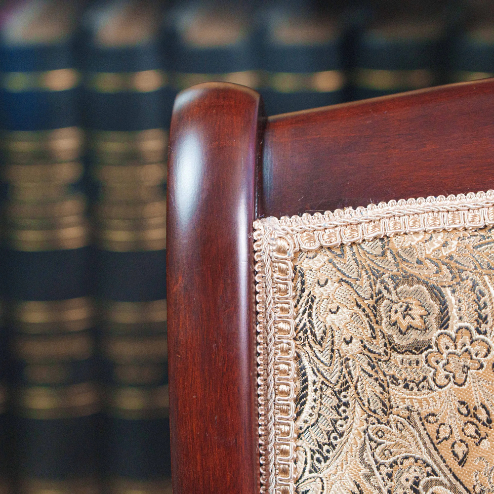 Кресло в стиле Ампир