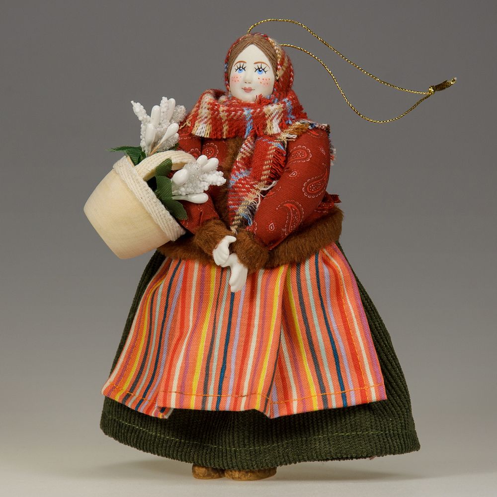 Ёлочная игрушка Девочка с подснежниками