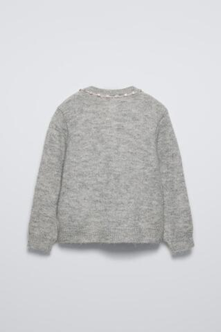 ZARA КАРДИГАН С ПУГОВИЦАМИ И СТРАЗАМИ, ЖЕМЧУЖНО-СЕРЫЙ