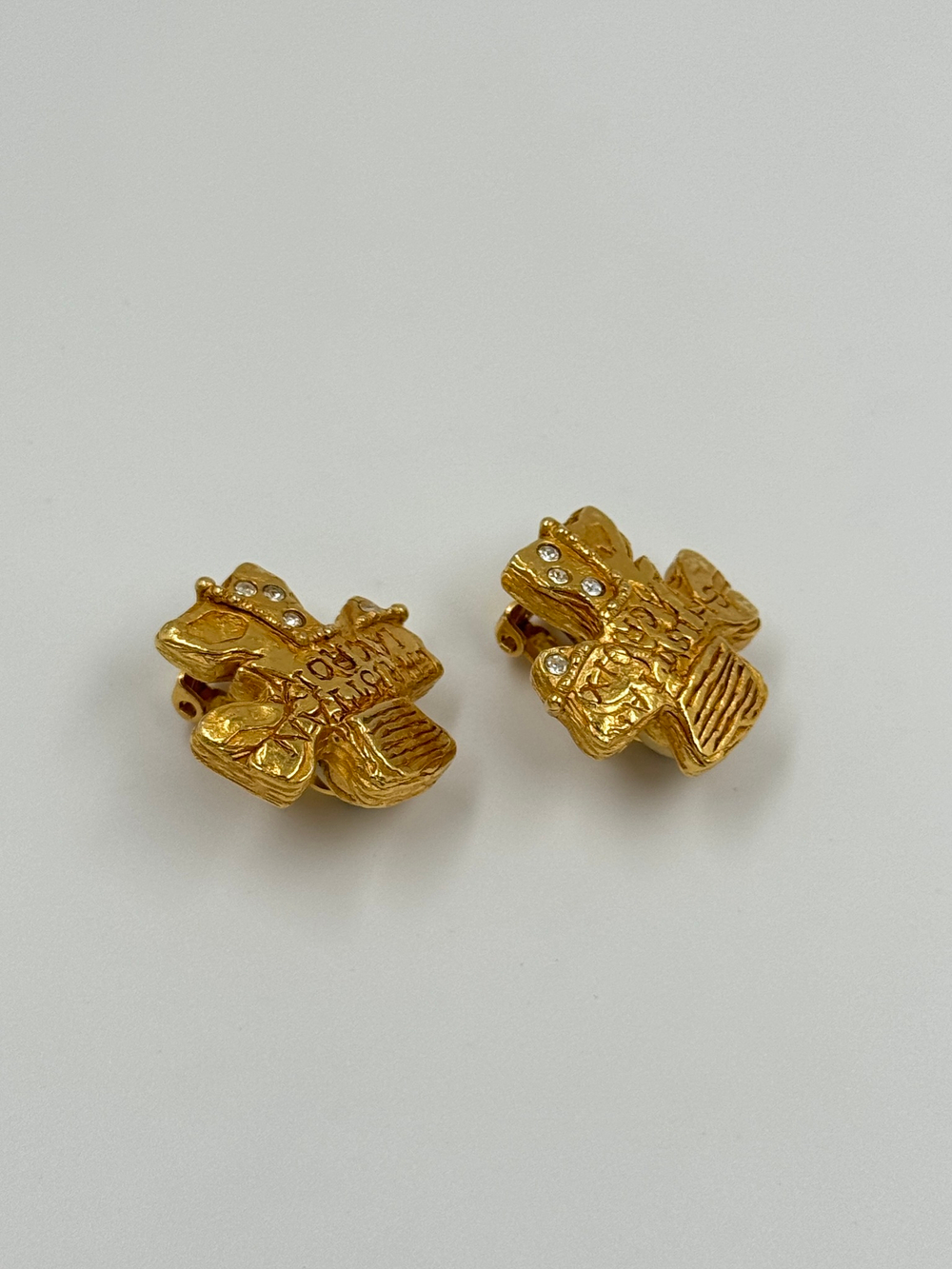 Клипсы в виде крестов Christian Lacroix
