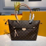 Louis Vuitton Iena MM