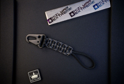 Тактический паракорд с карабином