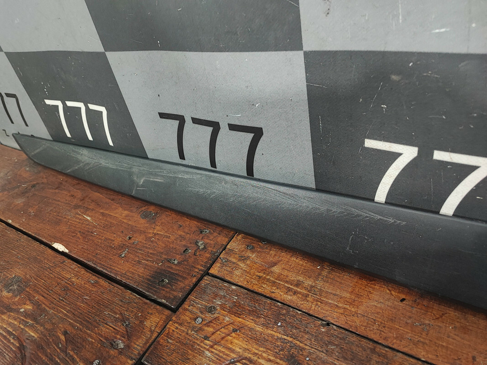 Накладка двери передней правой Kia Rio 4 X-Line 17-нв Б/У Оригинал 87714H0500