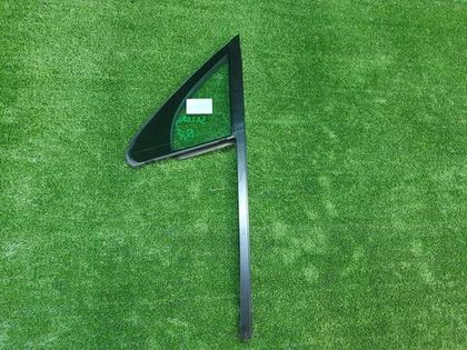 Форточка двери передняя левая Audi Q7 2 (2015-н.в.)