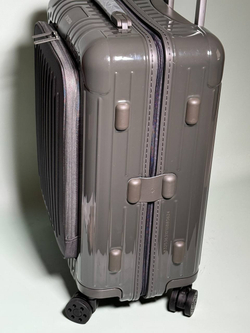 Дорожный чемодан Rimowa Essential Sleeve Cabin с карманом для ноутбука
