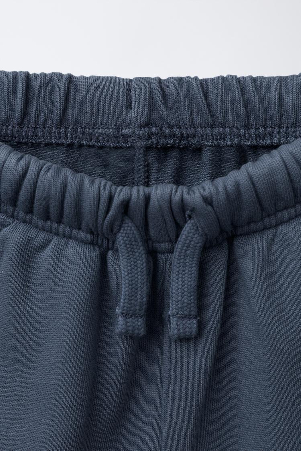 ZARA ШОРТЫ-БЕРМУДЫ С КАРМАНАМИ, МОРСКОЙ СИНИЙ