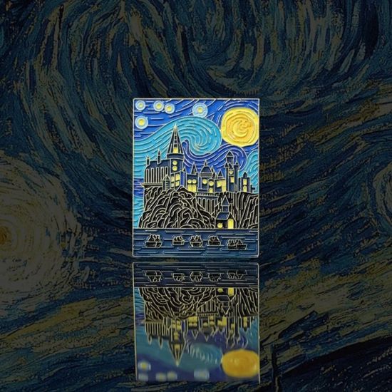 Значок металлический Гарри Поттер Хогвартс. Очертания в Звездную ночь, р-р 4,5х3,6 см