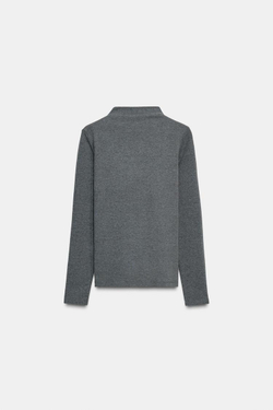 ZARA ФУТБОЛКА С ВОРОТНИКОМ-СТОЙКОЙ И БРОШЬЮ, ТЕМНО-СЕРЫЙ