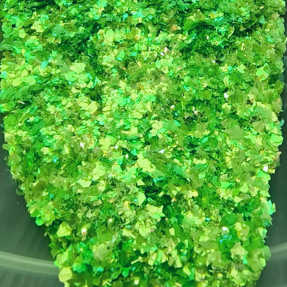 Хлопья Зелёный перламутр для дизайна ногтей, маникюра, бодиарта, макияжа...