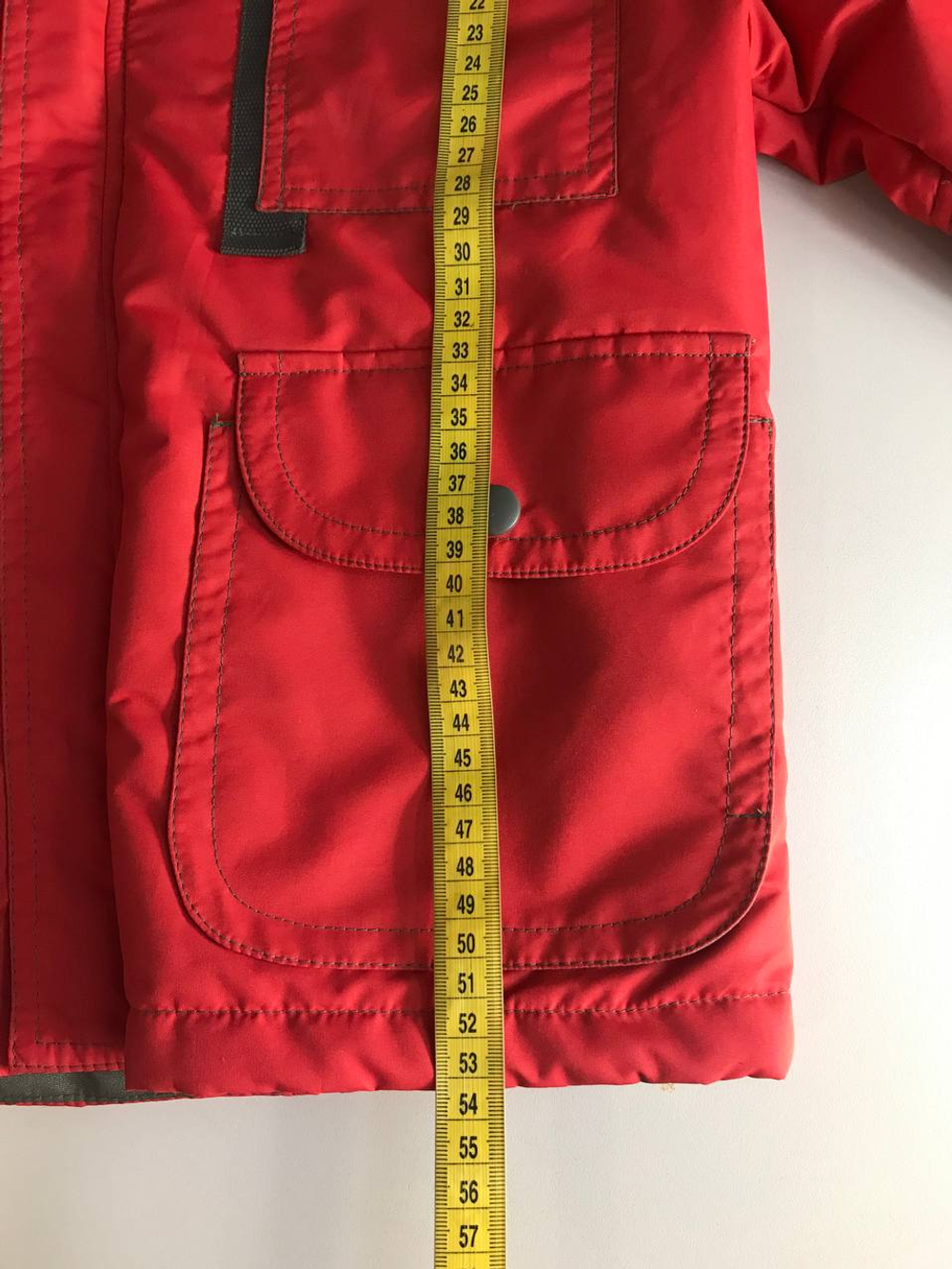 Куртка демисезонная практичная, визуально на 10 лет, новая