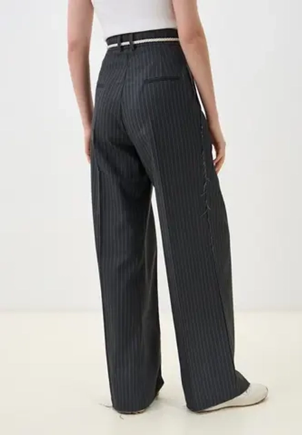 Брюки с необработанным краем, цвет серый в полоску