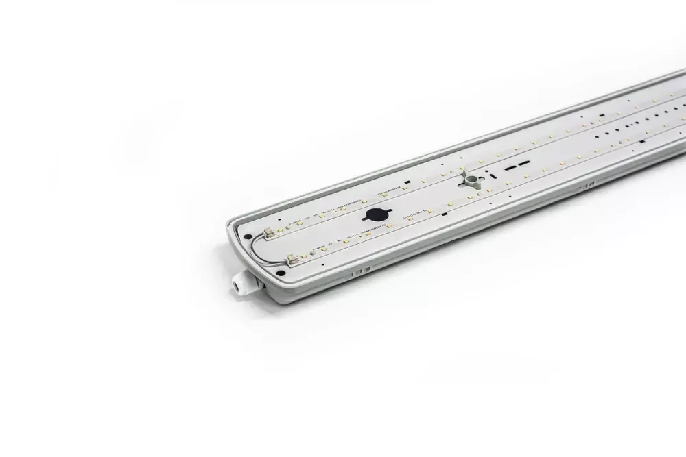 Светильник LED ДСП Айсберг 40W-5000Лм IP65 5000К прозрачн. 1262х124х85мм vs101-40-tr-5k