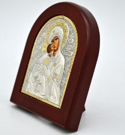 Владимирская Богоматерь. Икона в серебряном окладе.