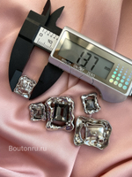 Пуговицы прямоугольные в серебре с камнем мятый металл