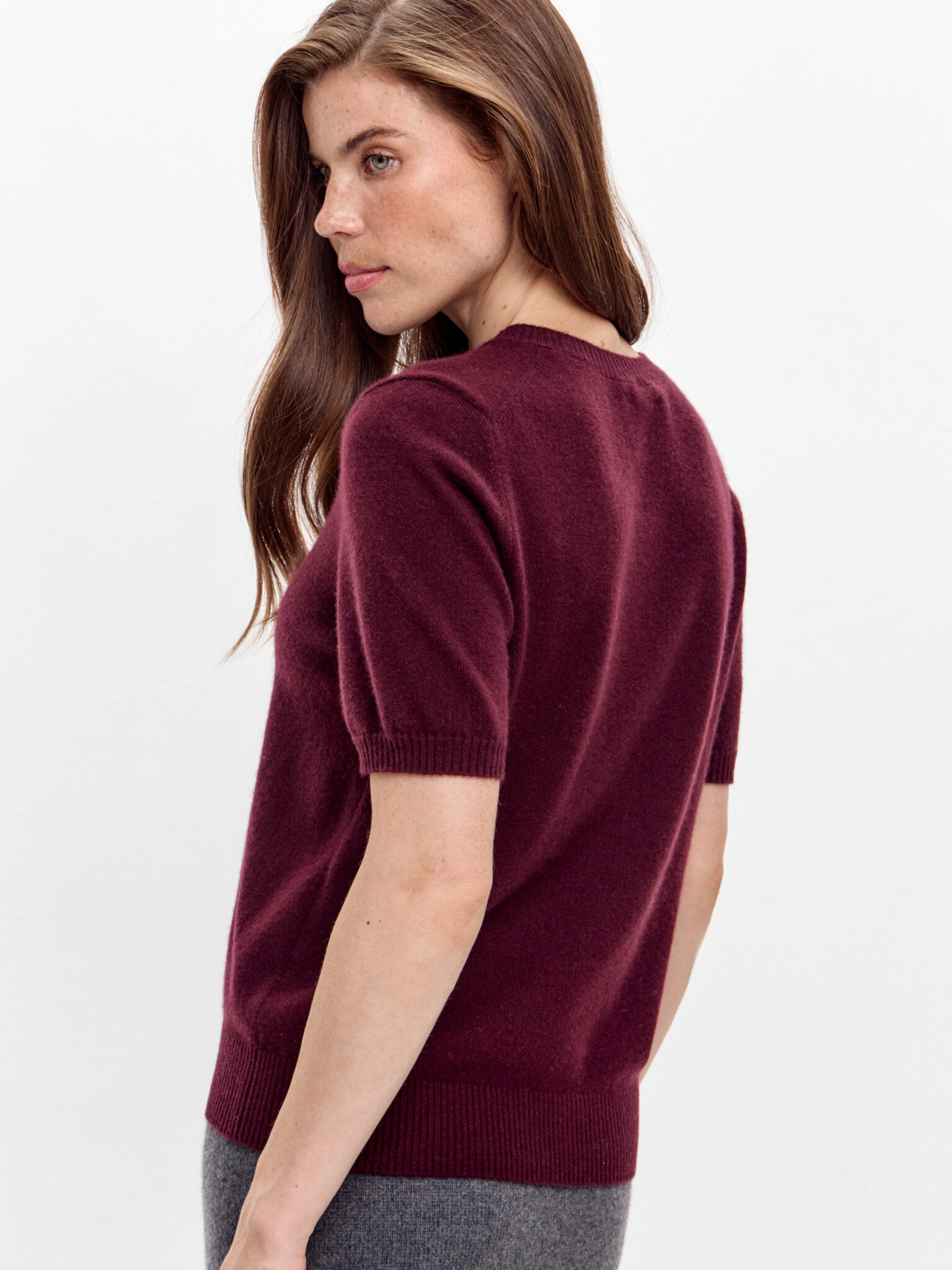 Кашемировая футболка