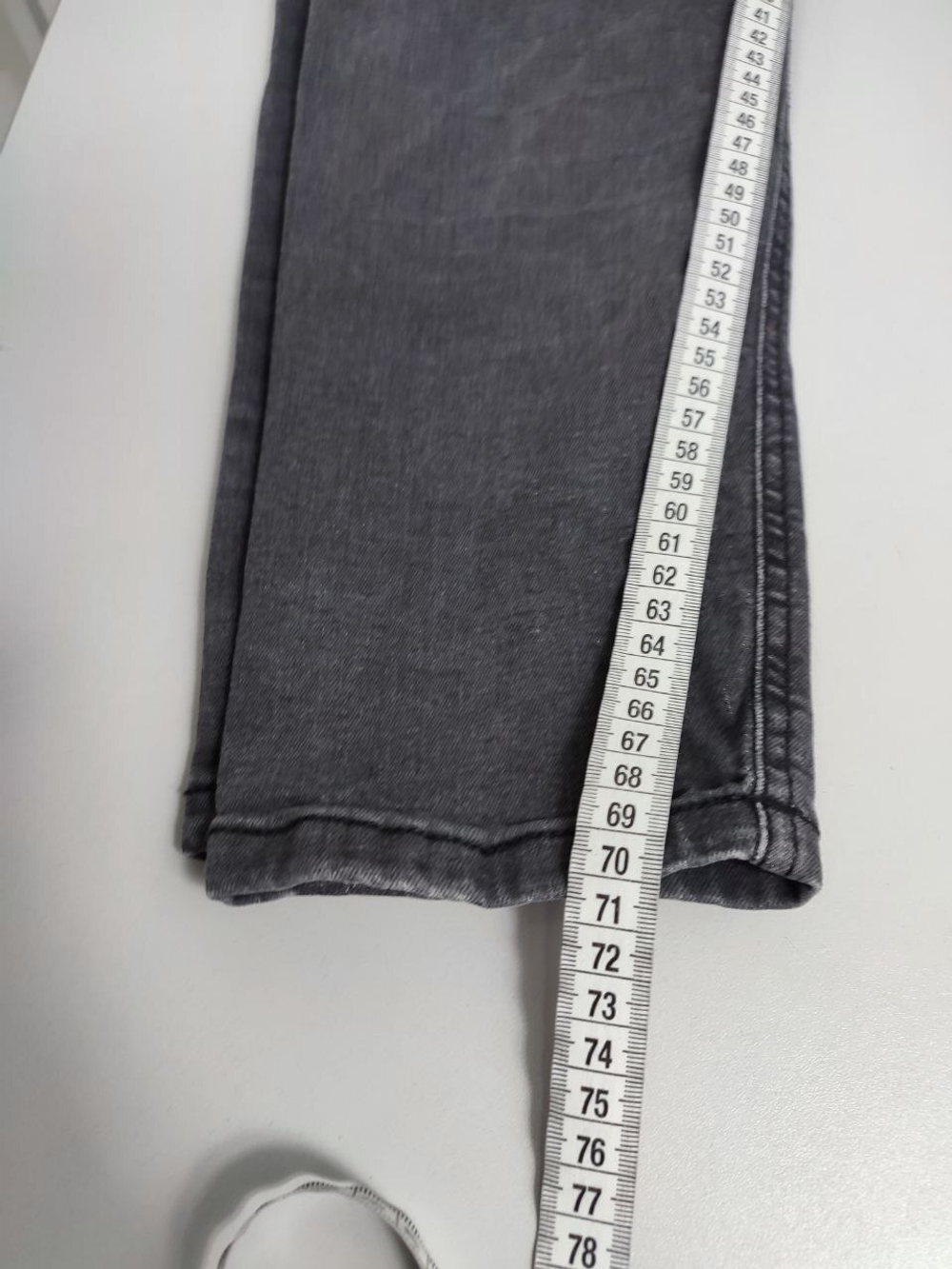 Джинсы Reserved зауженные 44 размер