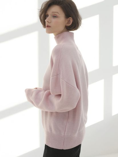 AIM  свободного кроя Цвет розовый. 50% шерсть мериноса.