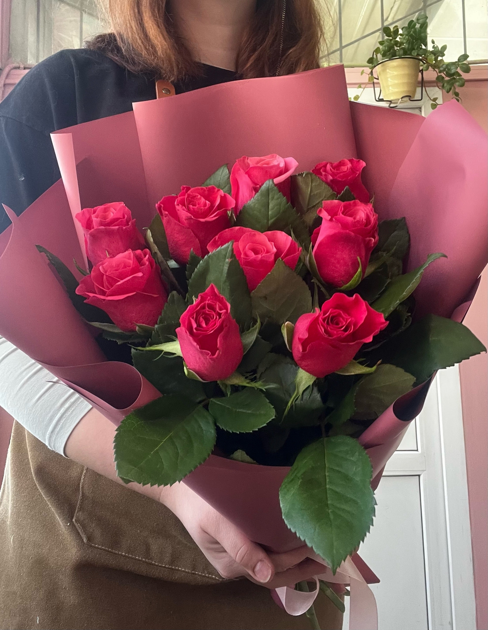 Букет из 9 малиновых роз 50см