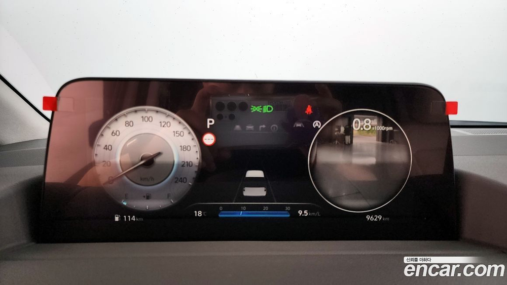 Hyundai Staria 4WD 라운지 9-и местный (11.2023)