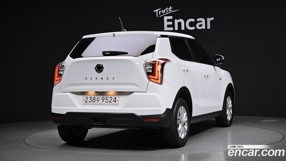 KG Mobility (Ssangyong) Very New Tivoli Бензин 1.5 2WD (03.2020)
