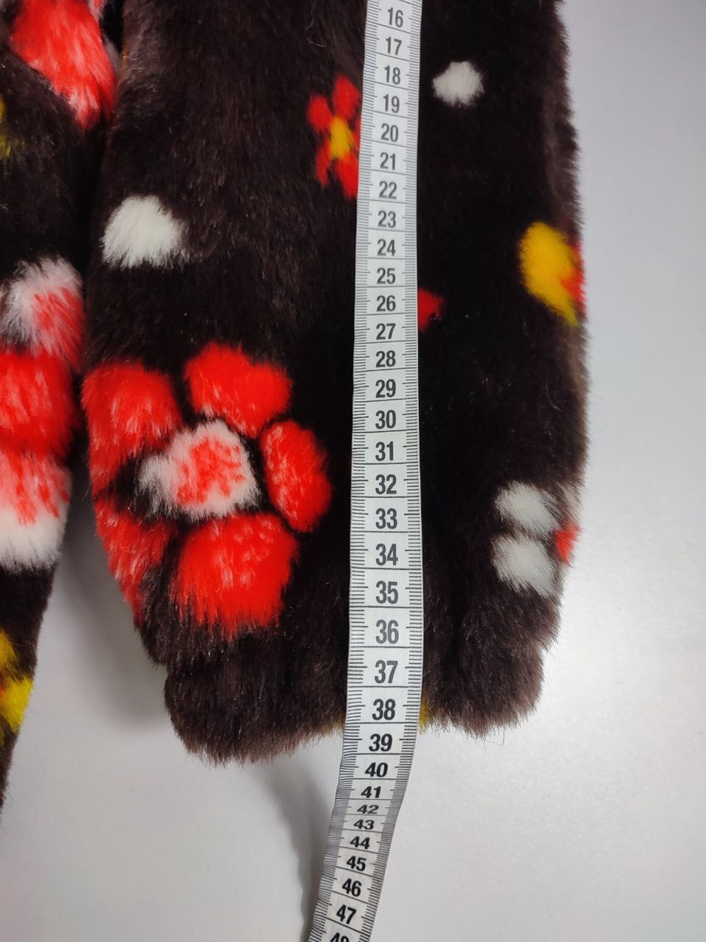 Шубка оригинальная на 7-8 лет